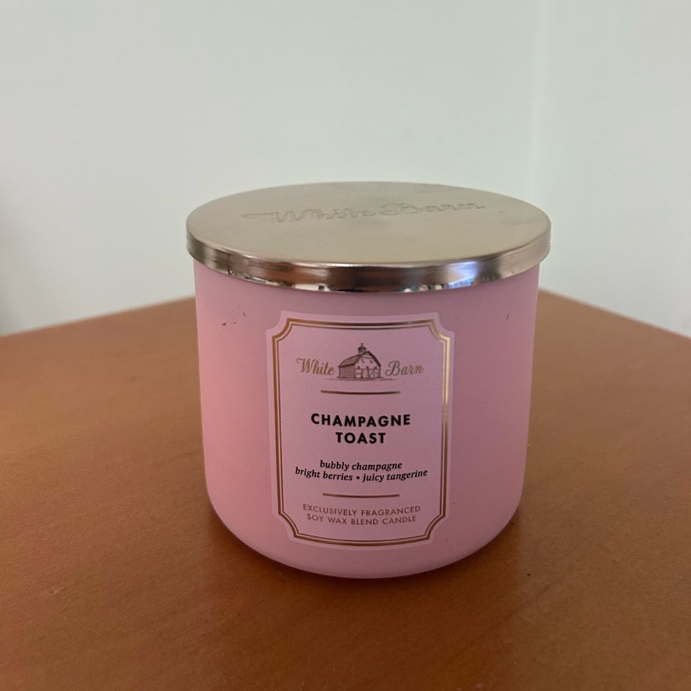 White Barn Champagne Toast Candle in Soft Pink